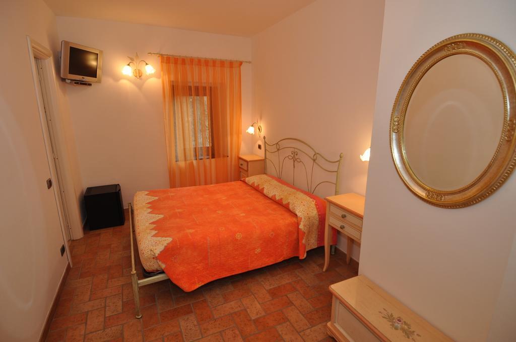 Sandra Villa Rooms Corniglia Buitenkant foto